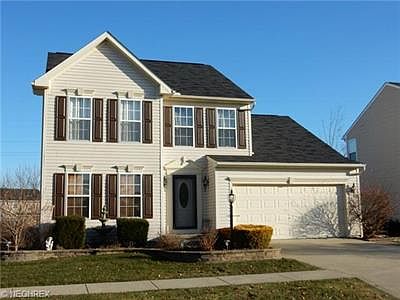 1st image of 923 Woodfield Ln