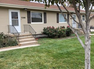 2208 Chanticleer St, Grand Island, NE 68801