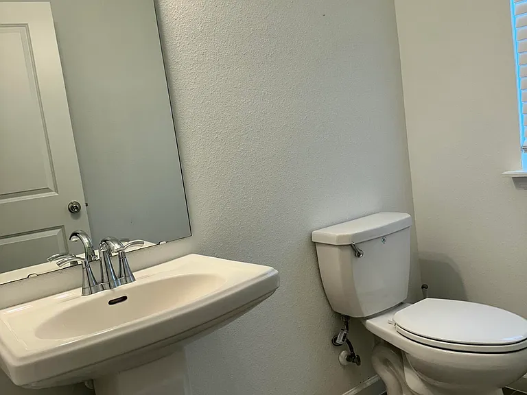 413 Rosemont Dr — Photo 12
