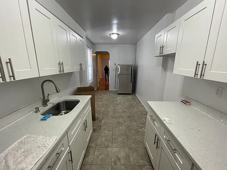 500 W 235th St #4E — Photo 3