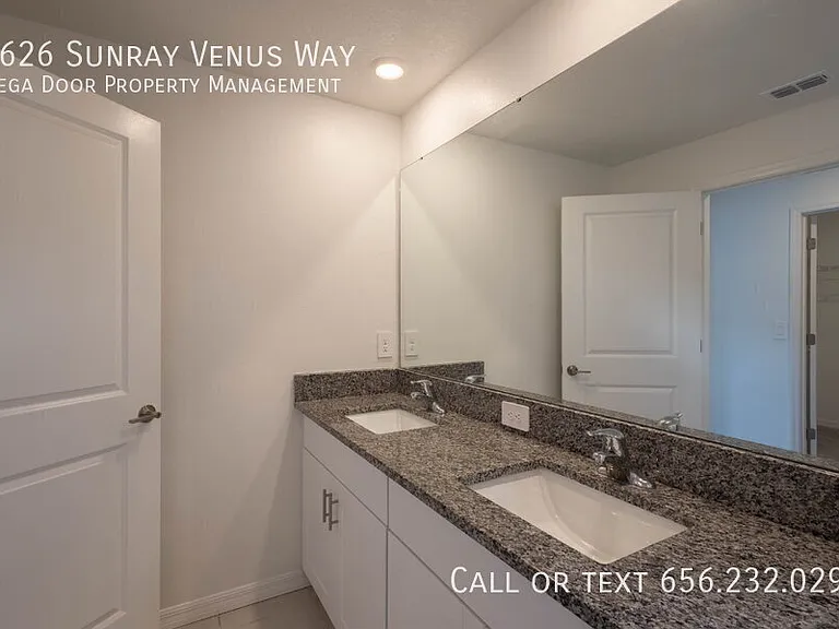 2626 Sunray Venus Way — Photo 24
