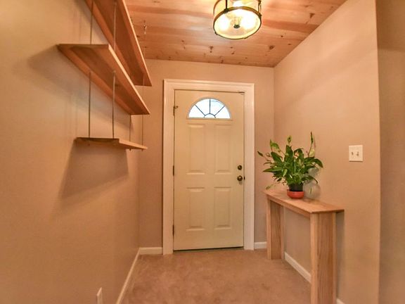 2nd image of 513 Rockwell Cir
