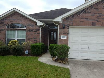 227 Splintered Arrow Dr, La Marque, TX, 77568