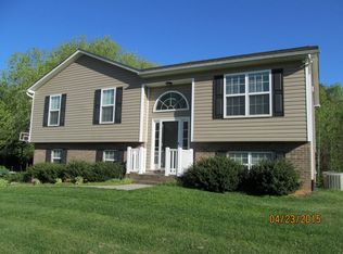 123 Page Farm Rd, Mount Airy, NC 27030