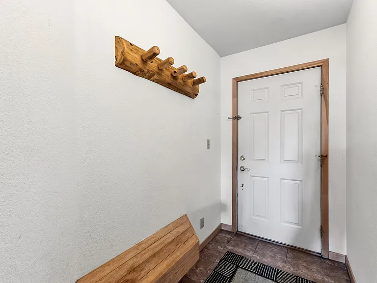 980 Lakepoint Dr — Photo 22