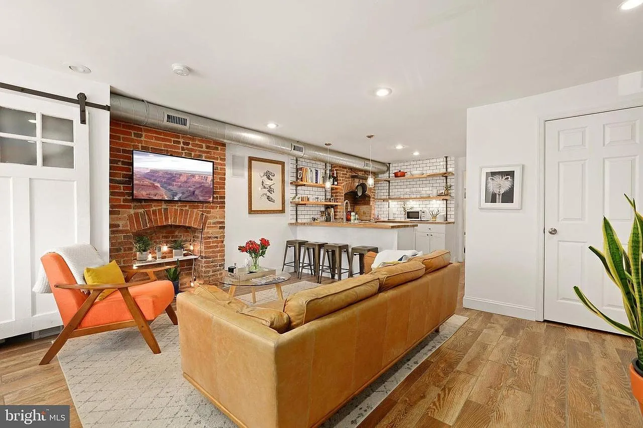 1 bed, 650 sqft, $2,300 — Photo 3