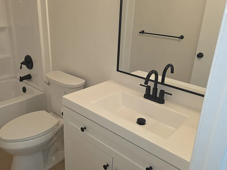 4420 Culebra Ave #C — Photo 6