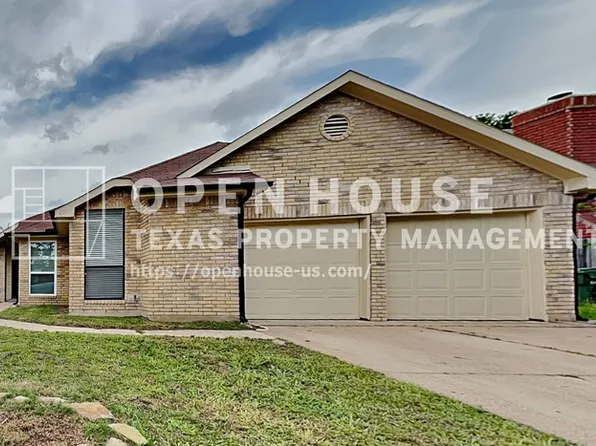 222 Mahogany Dr, Arlington, TX 76018