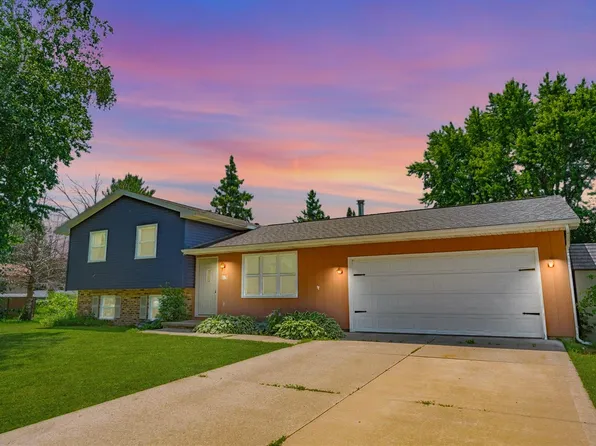 913 Harding St, Oregon, WI 53575