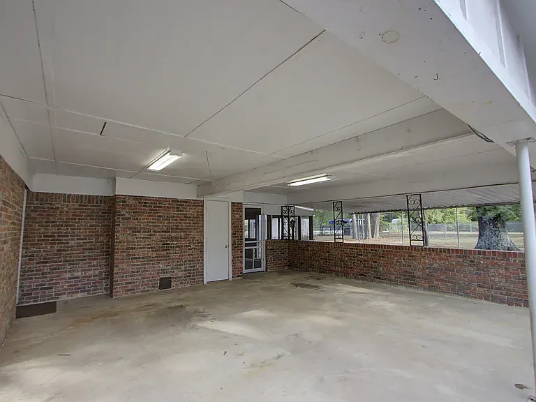 3830 Union Rd — Photo 2