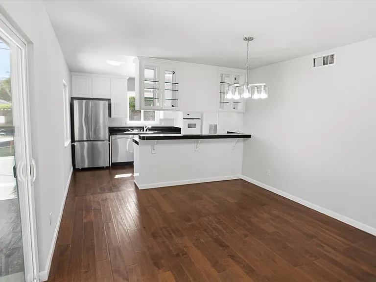 7737 Minstrel Ave — Photo 8