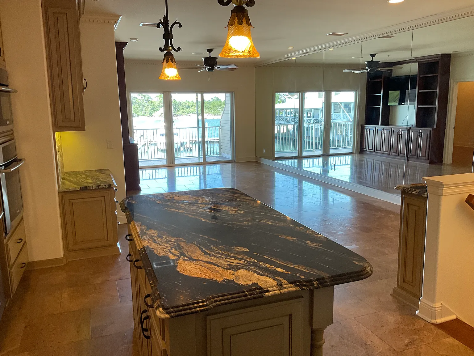 2 bed, 1268 sqft, $2,450 — Photo 4