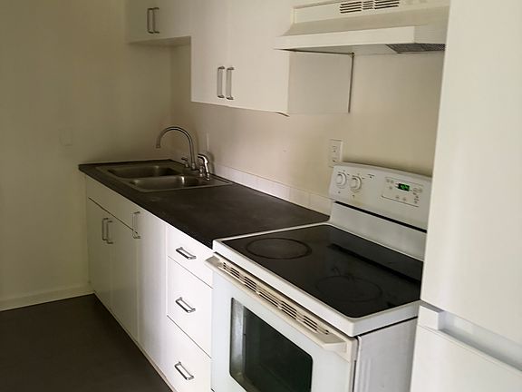3rd image of 4738 Gray Rd APT 3