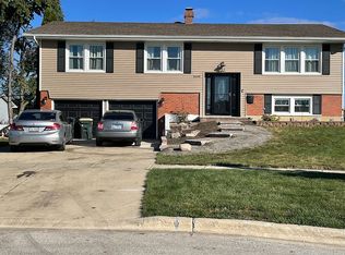 1660 Glen Lake Rd, Hoffman Estates, IL 60169