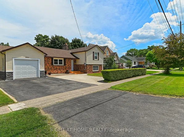 446 Geneva St, Saint Catharines, ON L2N 2H3