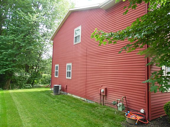 4th image of 441 Red Rock Dr
