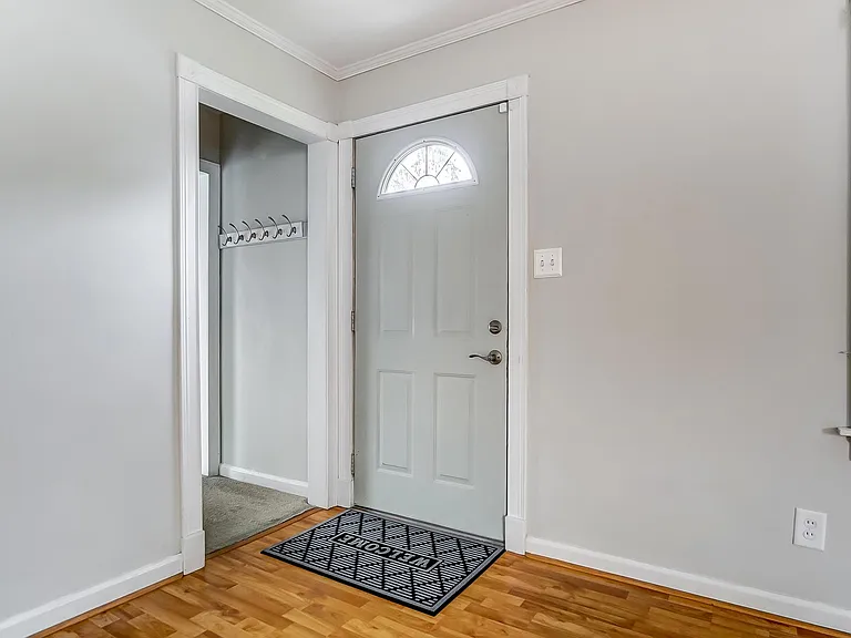 71 Lucas Dr — Photo 10