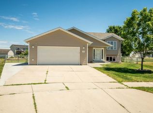 4600 40th Ave NW, Mandan, ND 58554
