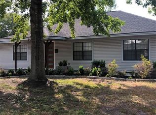 1442 Chamboard Ln, Houston, TX 77018