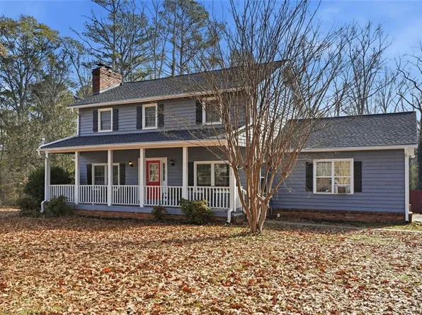 130 Thornton Dr, Fayetteville, GA 30214