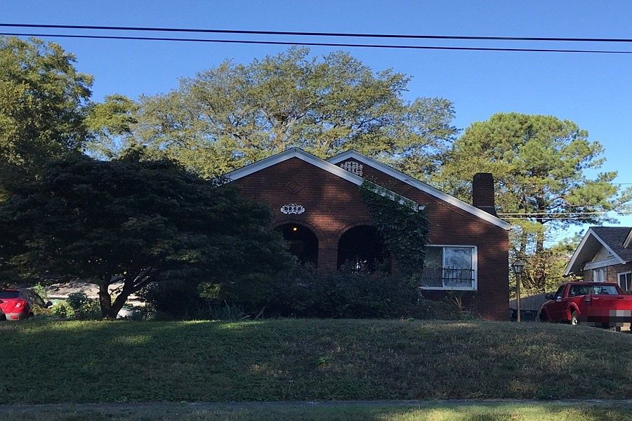 1st image of 789 N Evergreen St
