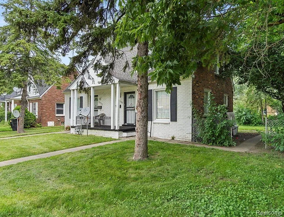 2 bed, 840 sqft, $1,100 — Photo 2