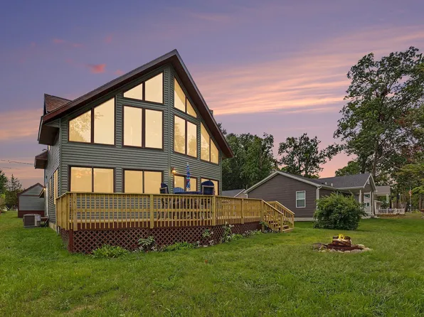 6159 E Dave St, Newaygo, MI 49337
