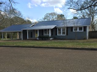 533 Rose St, Philadelphia, MS 39350