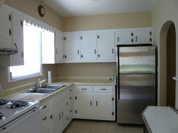 2nd image of 1749 23rd St