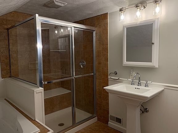 3rd image of 5817 Haverford Ave