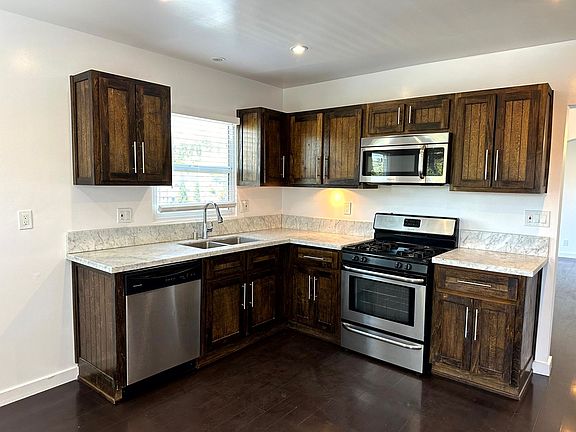 3rd image of 5036 Ladd Ave