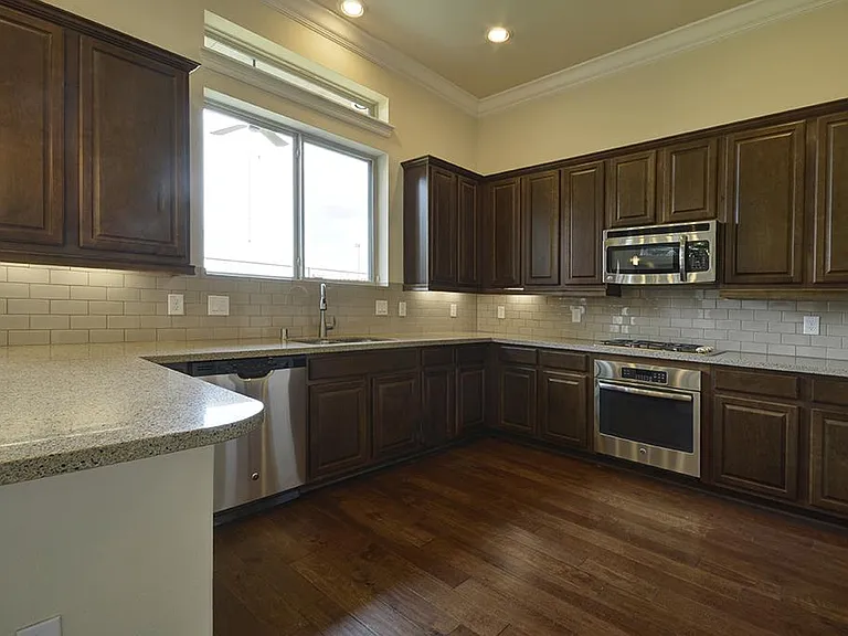 Dartmoor Terrace Dr — Photo 4