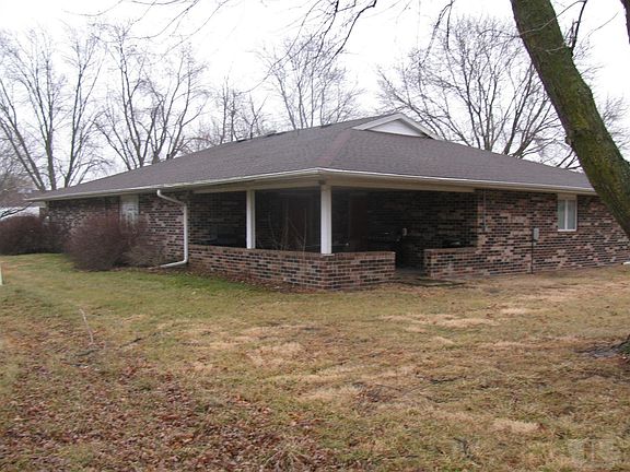 2nd image of 216 Hilltop Ave