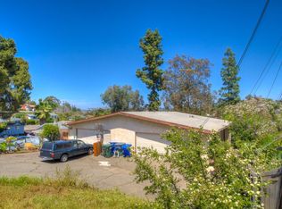 350-52 Lado De Loma Dr, Vista, CA 92083