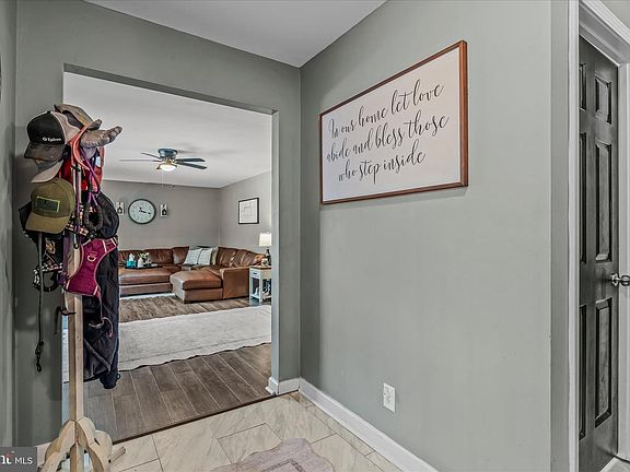 5th image of 242 Driftwood Dr
