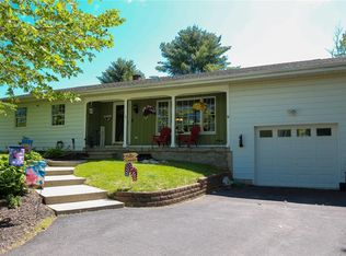 36 Red Mills Rd, Pine Bush, NY 12566