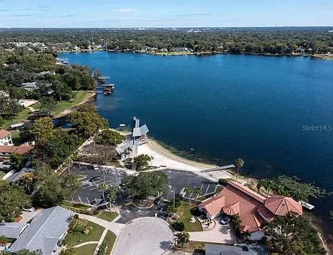 Walkable access to Original Carrollwood's White Sands Beach!!