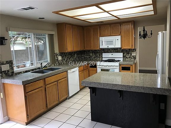 2nd image of 310 Tuscany Ct #0
