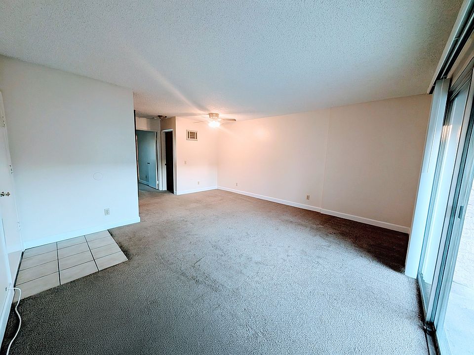 Living room & dining area (below ceiling fan)