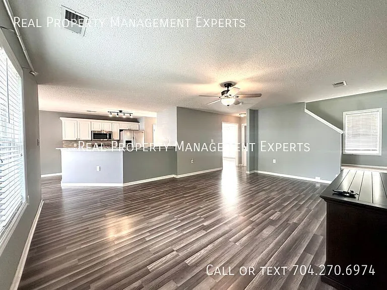 7603 Rolling Meadows Ln — Photo 11