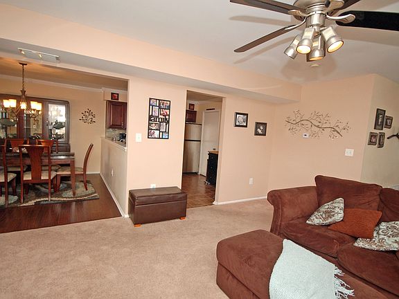 3rd image of 285 Abbey Dr
