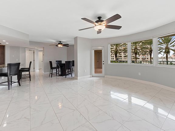 2nd image of 670 Island Way APT 303