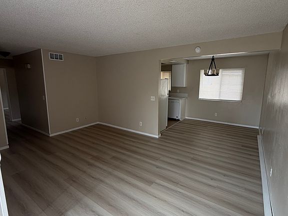 4th image of 1602 E Fairfield Ct APT 4