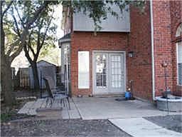 5th image of 518 Greenwich Ln