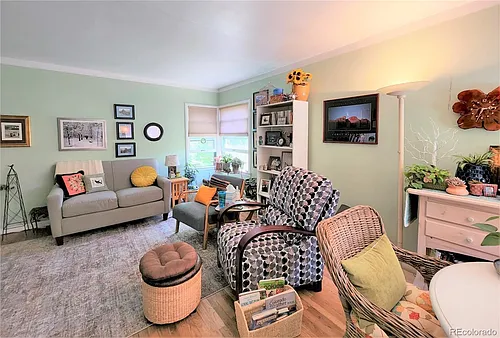 314 10th Ave #A Photo 1