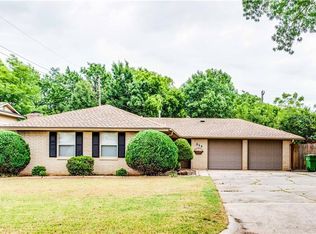 213 Del Mar Dr, Yukon, OK 73099