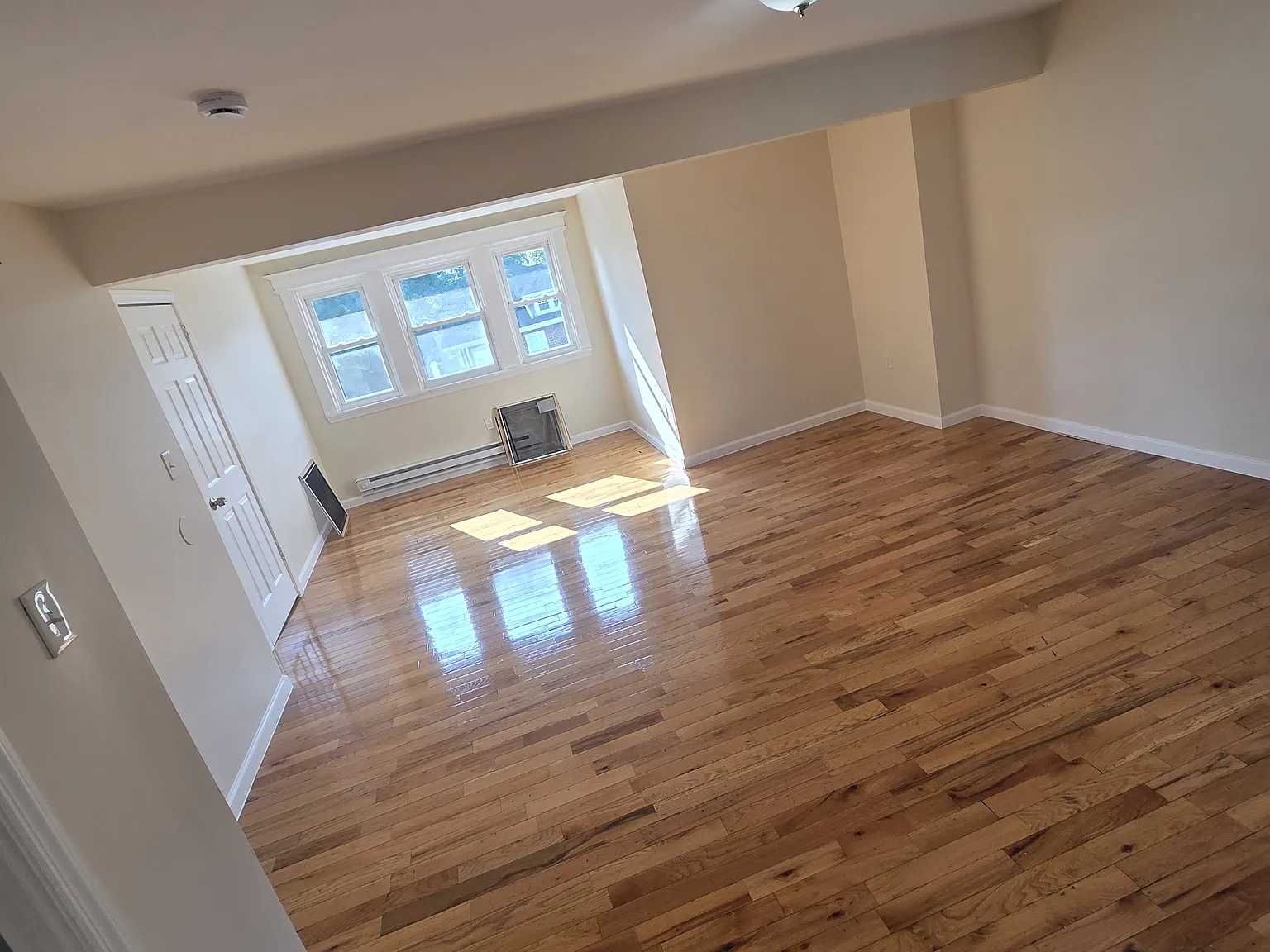 1035 Hunterdon St — Photo 3