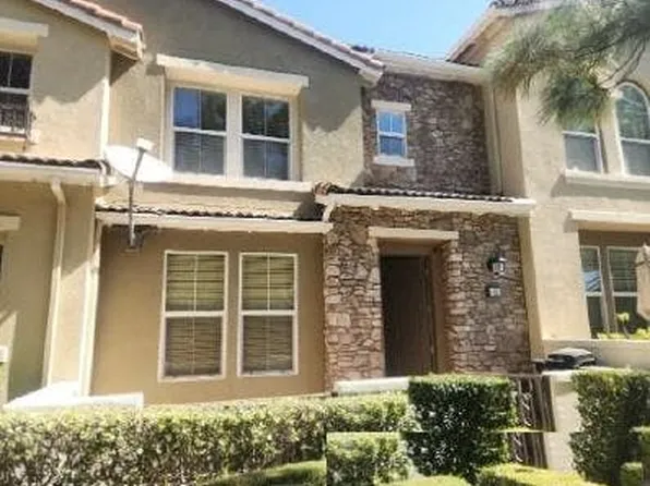 15723 Parkhouse Dr Unit 40, Fontana, CA 92336