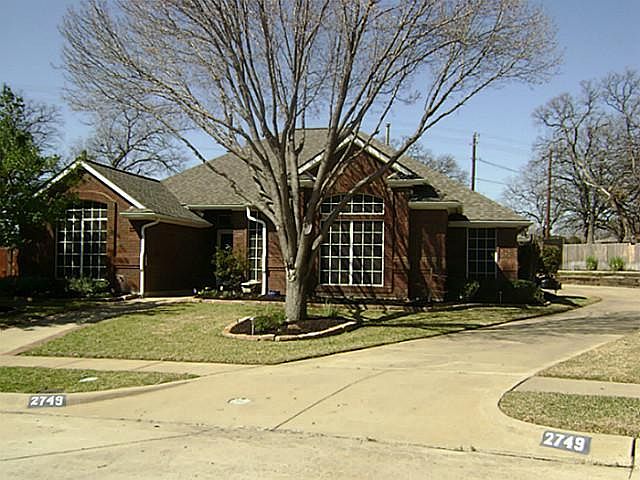 1st image of 2749 Fox Glenn Ct