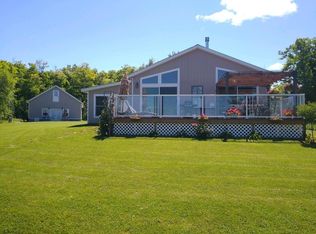 992 Wild Leek Ln, Germfask, MI 49836
